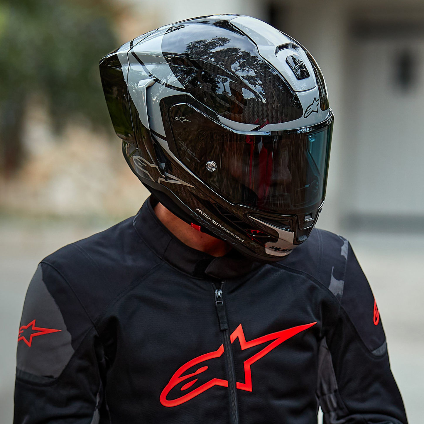 Alpinestars Supertech R10 - Element Black Carbon/Silver/Black Gloss - Includes Tinted Visor