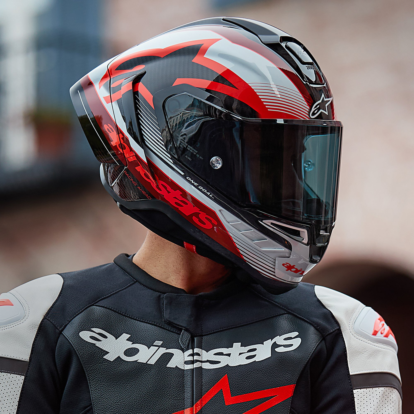 Alpinestars Supertech R10 - Team Black Carbon/Red/White Gloss - Includes Tinted Visor