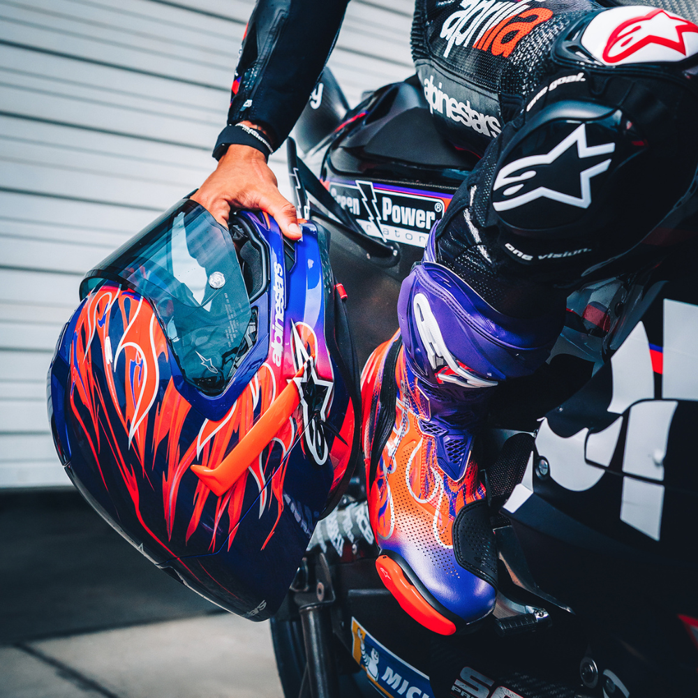 Alpinestars Supertech R10 FLYTE LIMITED EDITION ECE06/DOT/FIM Purple Red Gloss ( MARTINATOR )