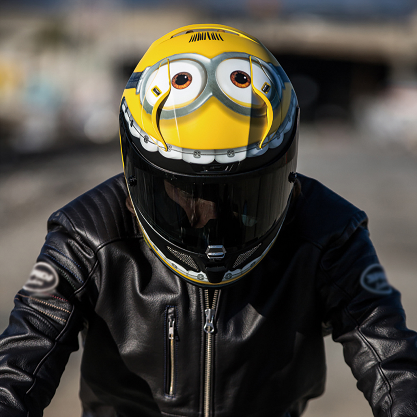 HJC HJC RPHA 11 - Otto Minions - Includes Free Light Smoke Visor - View 6