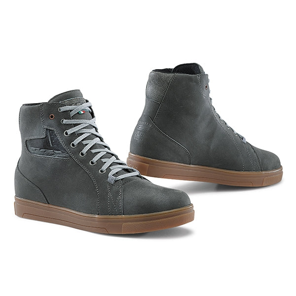 TCX TCX Street Ace Waterproof - Grey/Rubber - Front View